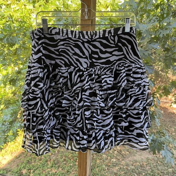 INC International Concepts Animal Print Mini Skirt 100% Silk Size 8. NEW - Picture 1 of 7